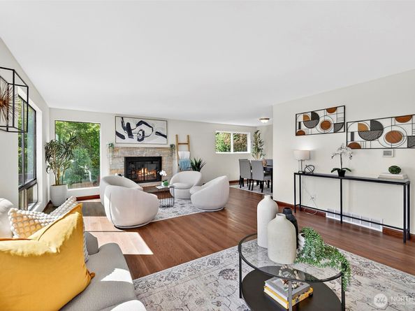 3415 24th Avenue W, Seattle WA 98199