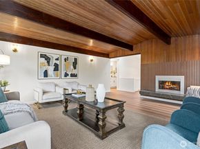 16559 SE 45th Place, Bellevue WA 98006
