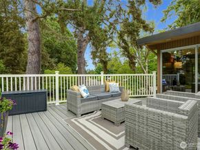 16559 SE 45th Place, Bellevue WA 98006