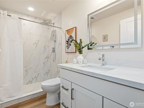 16559 SE 45th Place, Bellevue WA 98006