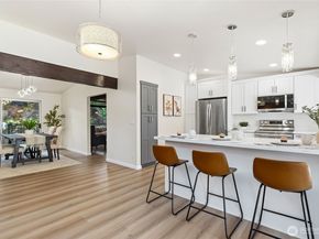 16559 SE 45th Place, Bellevue WA 98006