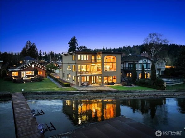 4701 NE Shore Place, Lake Forest Park WA 98155