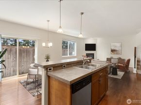 15806 14th Avenue W, Lynnwood WA 98087