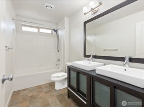 15806 14th Avenue W, Lynnwood WA 98087