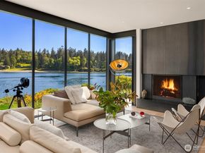 10555 NE Seaborn Road, Bainbridge Island WA 98110