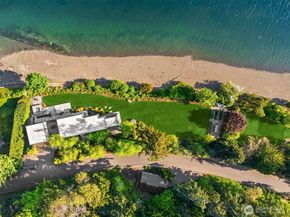 10555 NE Seaborn Road, Bainbridge Island WA 98110