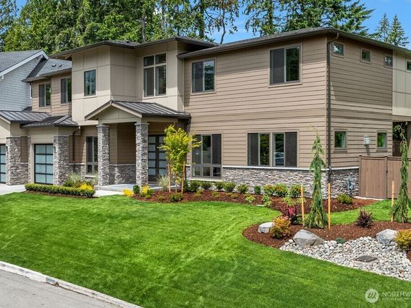 16390 NE 1st Street, Bellevue WA 98008