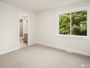 16390 NE 1st Street, Bellevue WA 98008