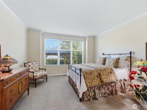24563 NE Vine Maple Way, Redmond WA 98053