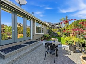 24563 NE Vine Maple Way, Redmond WA 98053