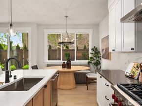 14802 NE 149th Place 20, Woodinville WA 98072