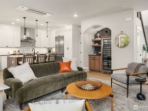 14802 NE 149th Place 20, Woodinville WA 98072