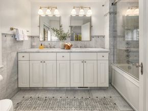 1105 Shenandoah Drive E, Seattle WA 98112