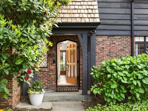 1105 Shenandoah Drive E, Seattle WA 98112