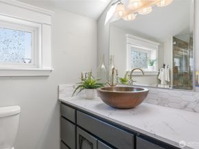 1528 1st Avenue W, Seattle WA 98119