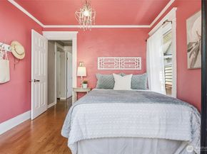 1528 1st Avenue W, Seattle WA 98119