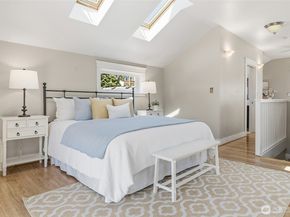 1528 1st Avenue W, Seattle WA 98119