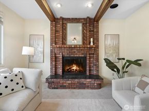 14823 164th Place NE, Woodinville WA 98072