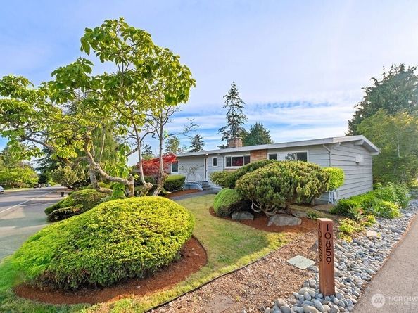 10851 Marine View Drive, Seattle WA 98146