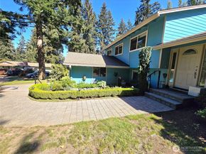 313 NE 191 Street, Shoreline WA 98155
