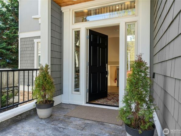 7003 117th Place NE, Kirkland WA 98033