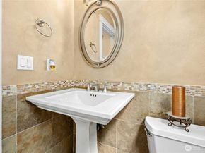 7003 117th Place NE, Kirkland WA 98033