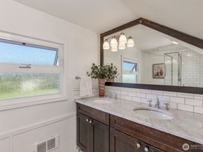5037 33rd Avenue W, Everett WA 98203