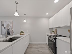 6356 138th Avenue NE 213, Redmond WA 98052