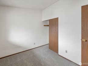 323 SW 112th Street 102, Seattle WA 98146
