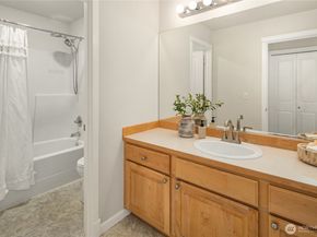 2496 33rd Avenue NE, Issaquah WA 98029