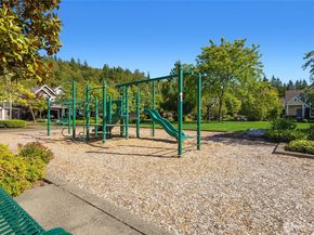 2496 33rd Avenue NE, Issaquah WA 98029