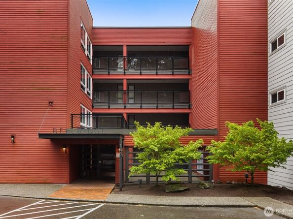 145 105th Avenue SE 25, Bellevue WA 98004