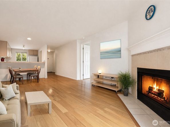 12511 SE 41st Place A301, Bellevue WA 98006
