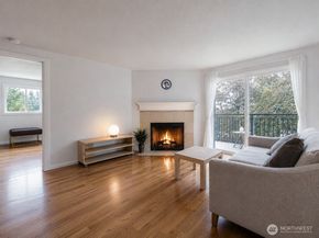 12511 SE 41st Place A301, Bellevue WA 98006