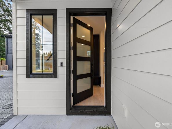 13806 84th Lane NE, Kirkland WA 98034