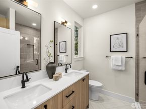 13806 84th Lane NE, Kirkland WA 98034