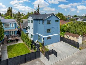 713 B N 70th Street, Seattle WA 98103