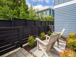 713 B N 70th Street, Seattle WA 98103