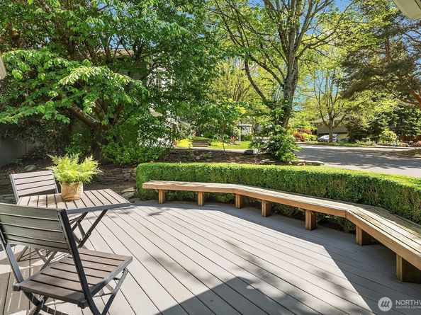 6308 110th Avenue NE, Kirkland WA 98033
