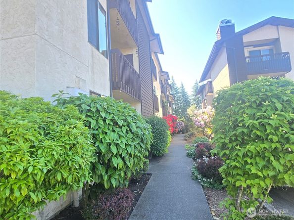 3515 S 160th Street B5, SeaTac WA 98188
