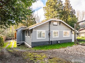 4549 26th Avenue SW, Seattle WA 98106