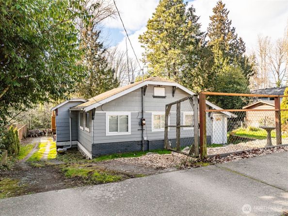 4549 26th Avenue SW, Seattle WA 98106