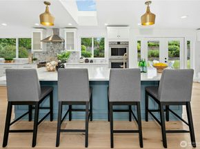 1310 121st Avenue SE, Bellevue WA 98005