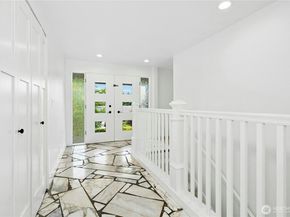 1310 121st Avenue SE, Bellevue WA 98005