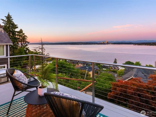 1126 33rd Avenue S, Seattle WA 98144
