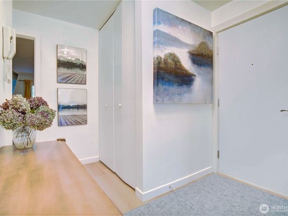 4545 Sand Point Way NE 302, Seattle WA 98105