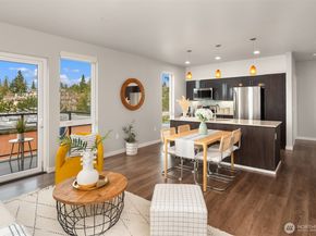 1085 103rd Avenue NE 328, Bellevue WA 98004