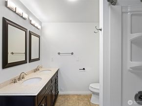 17720 199th Place NE, Woodinville WA 98077