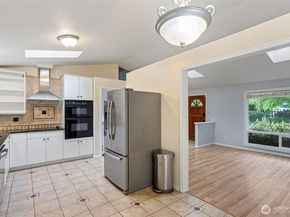 17720 199th Place NE, Woodinville WA 98077
