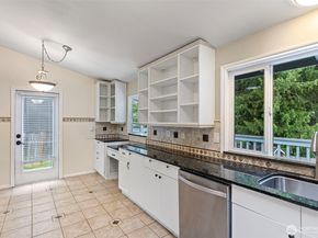 17720 199th Place NE, Woodinville WA 98077